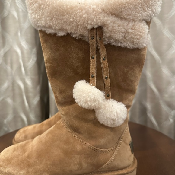 Women’s Ugg Tall Chestnut Brown Plumdale Cuff Pom Pom Zip Boots - Picture 12 of 16